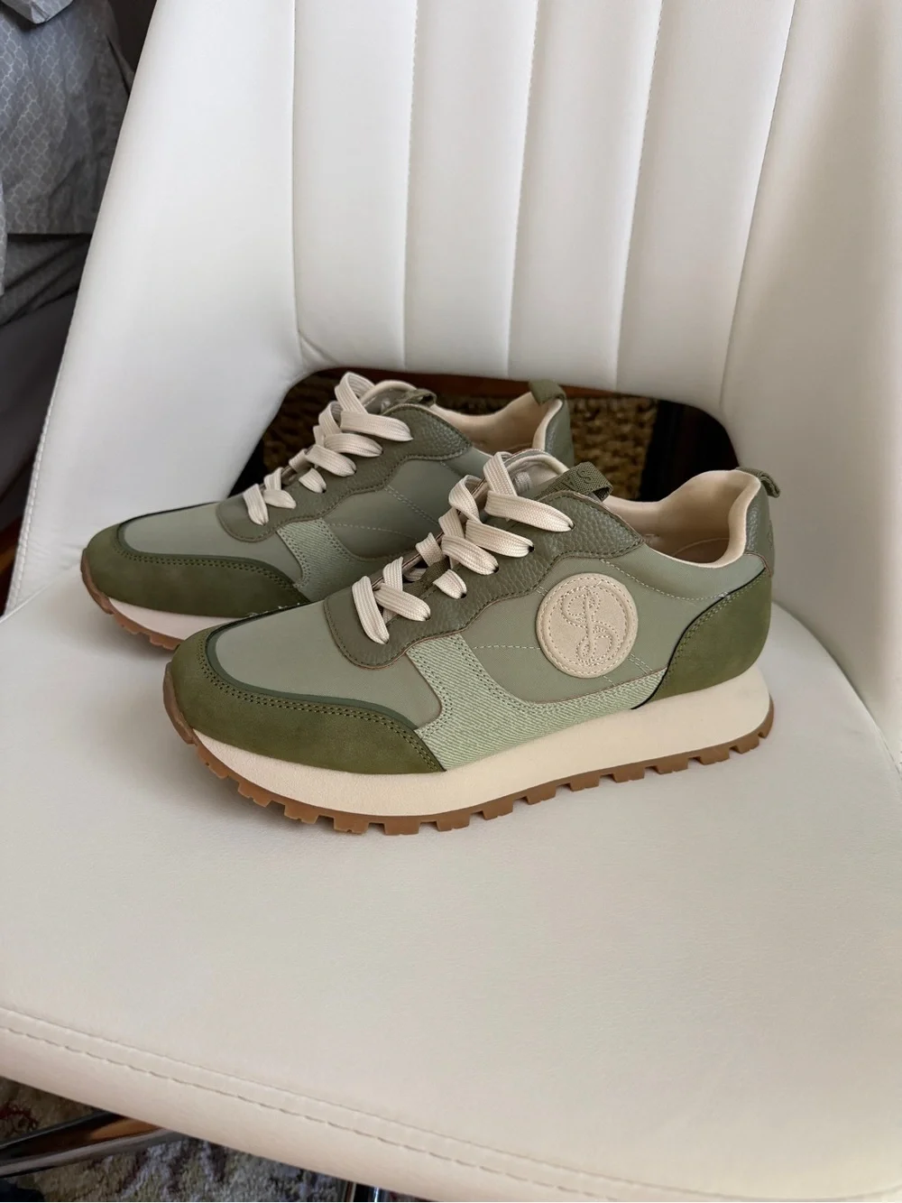 Sam & Libby Olive and Cream Women's Casual 7.5 Sneakers
